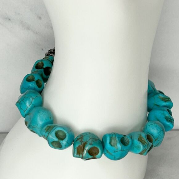 Faux Turquoise Skull Rhinestone Beaded Stretch Bracelet - Picture 10 of 10